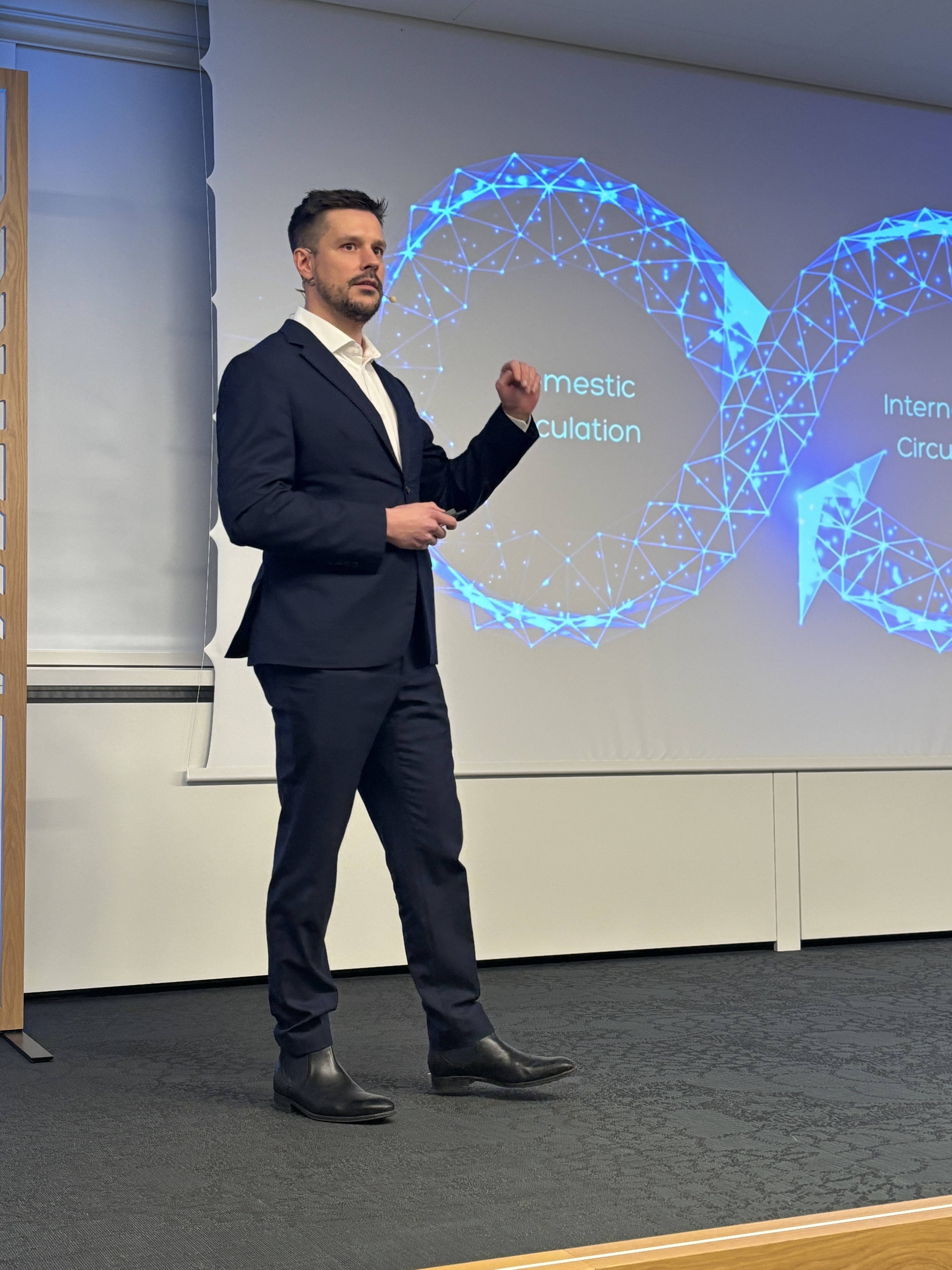Casper Wichmann fra Sinolytica holder foredrag om Kina